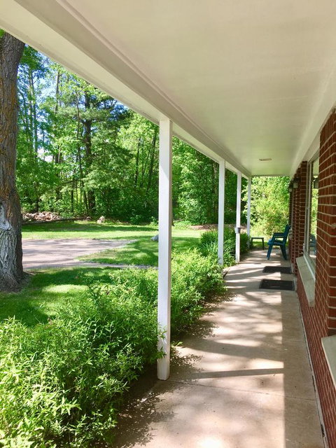 Elk Rapids Lakeshore Inn - Renee 14