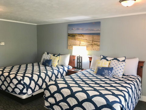 Elk Rapids Lakeshore Inn - Renee 8