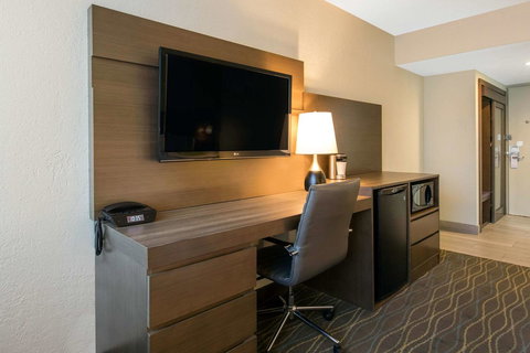 The Grand River Hotel, An Ascend Hotel Collection Member Grand Rapids - Renee 22