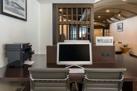 The Grand River Hotel, An Ascend Hotel Collection Member Grand Rapids - Renee 33