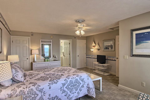 302 North Shore Inn - Renee 19