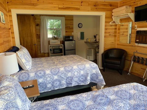 Grand Lake Resort - Internet Find 7