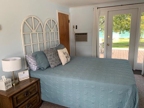 Grand Lake Resort - Internet Find 4