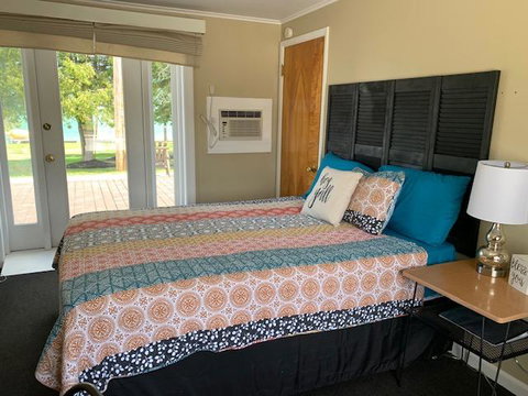 Grand Lake Resort - Internet Find 3