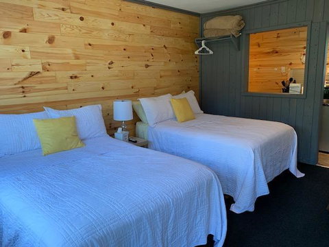 Grand Lake Resort - Internet Find 9