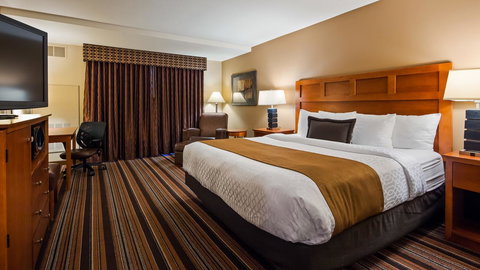 Best Western Plus Bloomington Hotel - Swimm 1