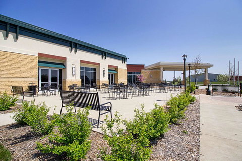 Comfort Suites & Conference Center Worthington - Internet Find 24