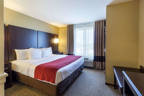 Comfort Suites & Conference Center Worthington - Internet Find 35