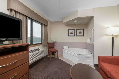 AmericInn By Wyndham Worthington - Internet Find 39