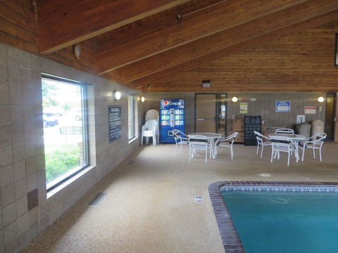 AmericInn By Wyndham Worthington - Internet Find 11