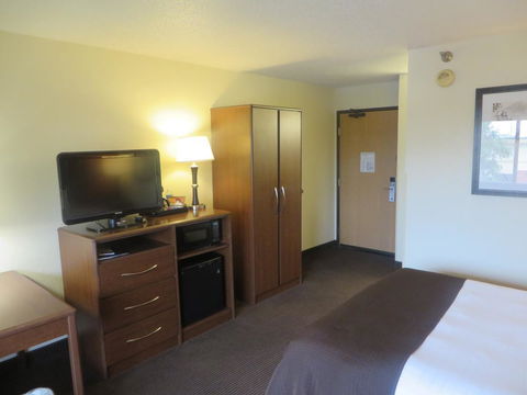AmericInn By Wyndham Worthington - Internet Find 24