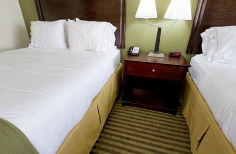 Holiday Inn Express Hotel & Suites Biloxi- Ocean Springs - Internet Find 21