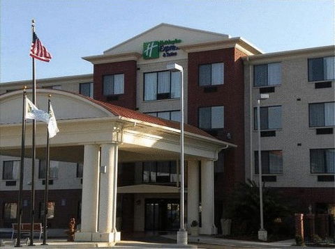 Holiday Inn Express Hotel & Suites Biloxi- Ocean Springs - Internet Find 9