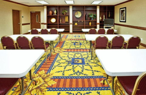 Holiday Inn Express Hotel & Suites Biloxi- Ocean Springs - Internet Find 3