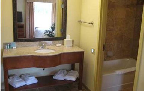 Hampton Inn & Suites McComb - Renee 14