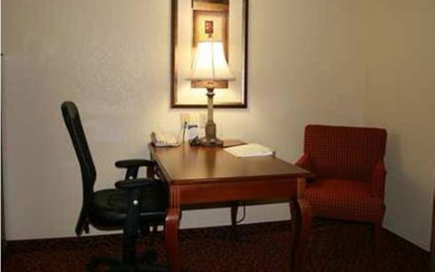 Hampton Inn & Suites McComb - Renee 12