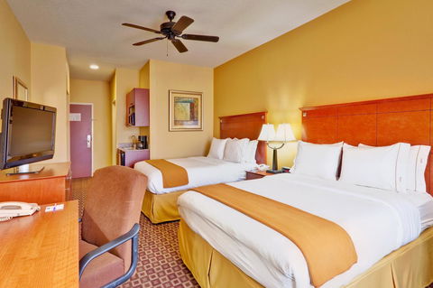 Holiday Inn Express McComb - Renee 5