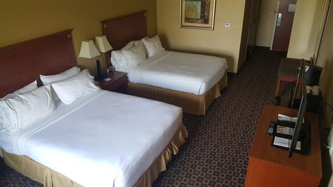 Holiday Inn Express McComb - Renee 15