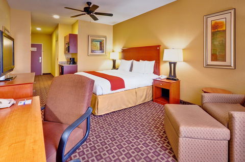 Holiday Inn Express McComb - Renee 2
