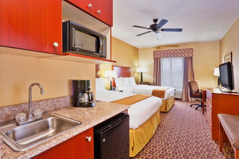 Holiday Inn Express McComb - Renee 14