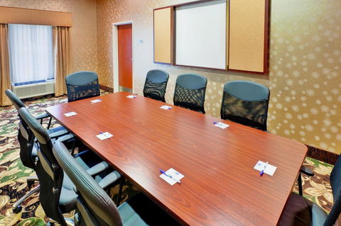 Holiday Inn Express McComb - Renee 28