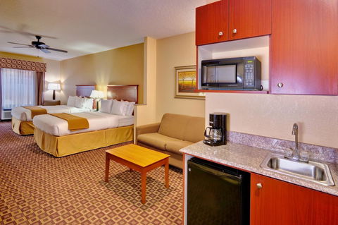 Holiday Inn Express McComb - Renee 9