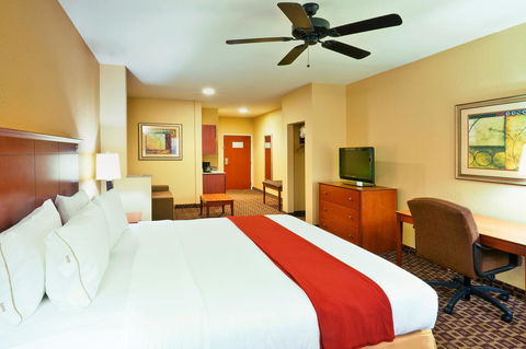 Holiday Inn Express McComb - Renee 16