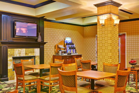 Holiday Inn Express McComb - Renee 23