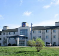 Motel 6 Kingdom City