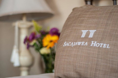 The Sacajawea Hotel - Renee 19