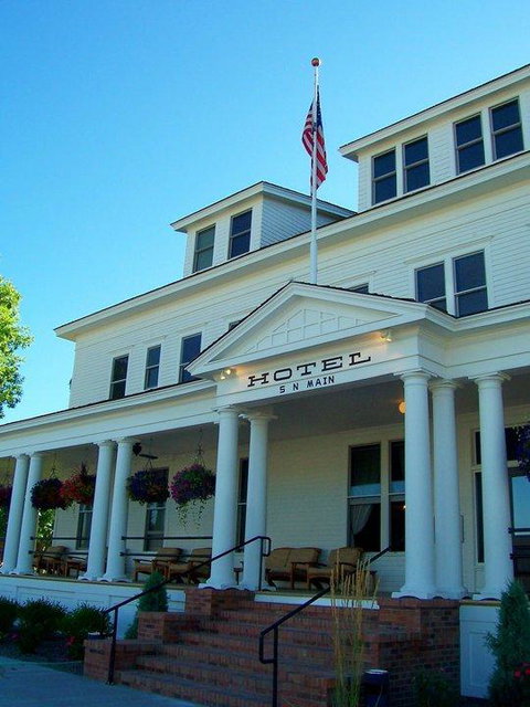 The Sacajawea Hotel - Renee 36