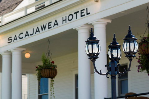 The Sacajawea Hotel - Renee 33