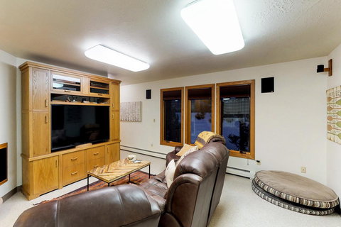 Big Arm Bay Getaway - Renee 16