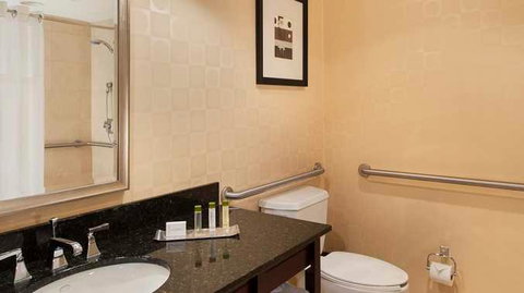 DoubleTree By Hilton Hotel & Executive Meeting Center Omaha-Downtown - Renee 12