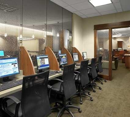 DoubleTree By Hilton Hotel & Executive Meeting Center Omaha-Downtown - Renee 30