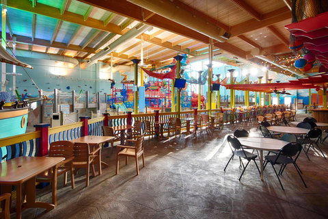 Ramada Plaza By Wyndham Omaha - Renee 33