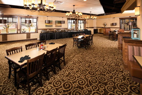 Ramada Plaza By Wyndham Omaha - Renee 39