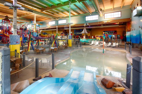 Ramada Plaza By Wyndham Omaha - Renee 1