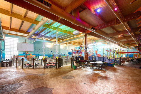 Ramada Plaza By Wyndham Omaha - Renee 34