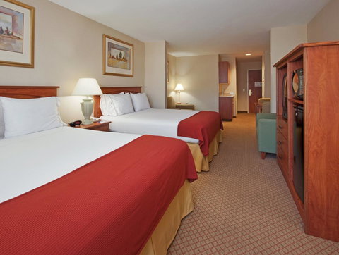 Holiday Inn Express Hotel & Suites Carson City - Renee 2