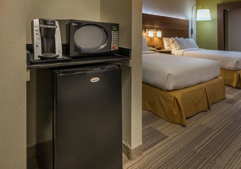 Holiday Inn Express Hotel & Suites Carson City - Renee 11