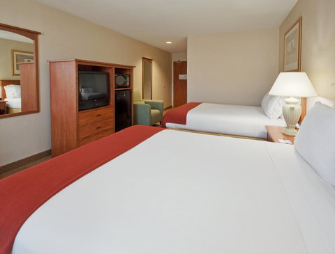 Holiday Inn Express Hotel & Suites Carson City - Renee 30