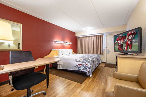 Red Roof Inn Salem - Internet Find 18