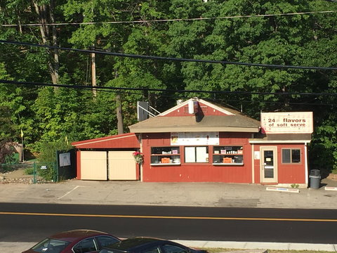 Waterfront Condo On Winnipesaukee With A 30ft Dock - Internet Find 12