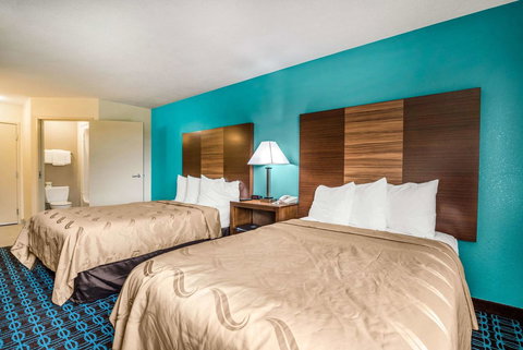 Quality Inn Loudon/Concord - Renee 34