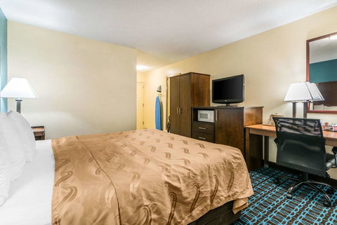 Quality Inn Loudon/Concord - Renee 18