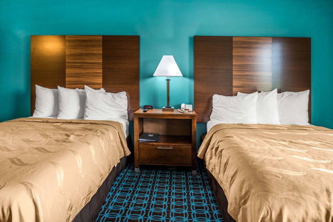 Quality Inn Loudon/Concord - Renee 33