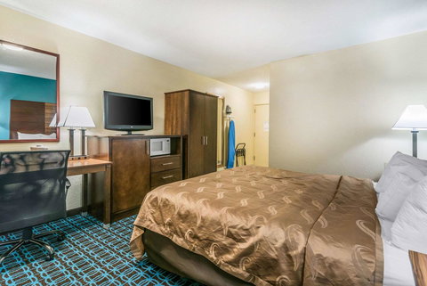 Quality Inn Loudon/Concord - Renee 24
