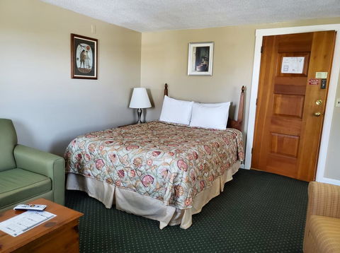 Windrifter Resort - Renee 23