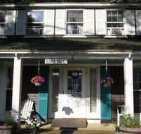 White Trellis Motel